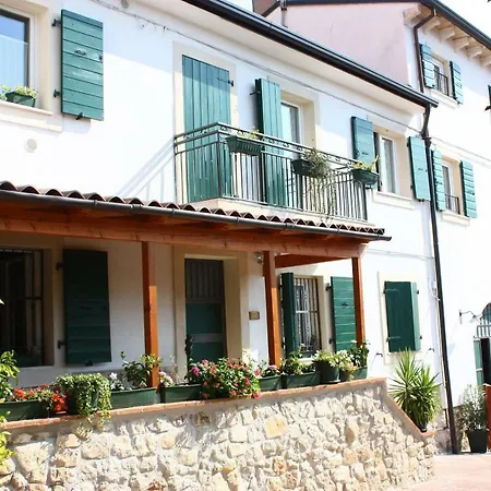 Brixius Bed and Breakfast 3*