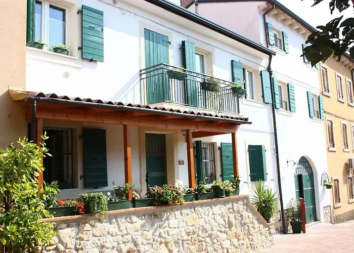 Brixius Bed & Breakfast 3*